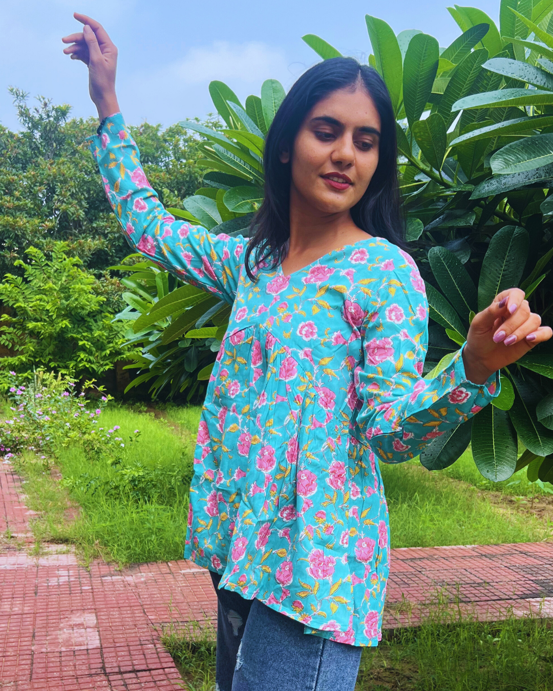 Zyra Floral Comfort Peplum Top - V Neck
