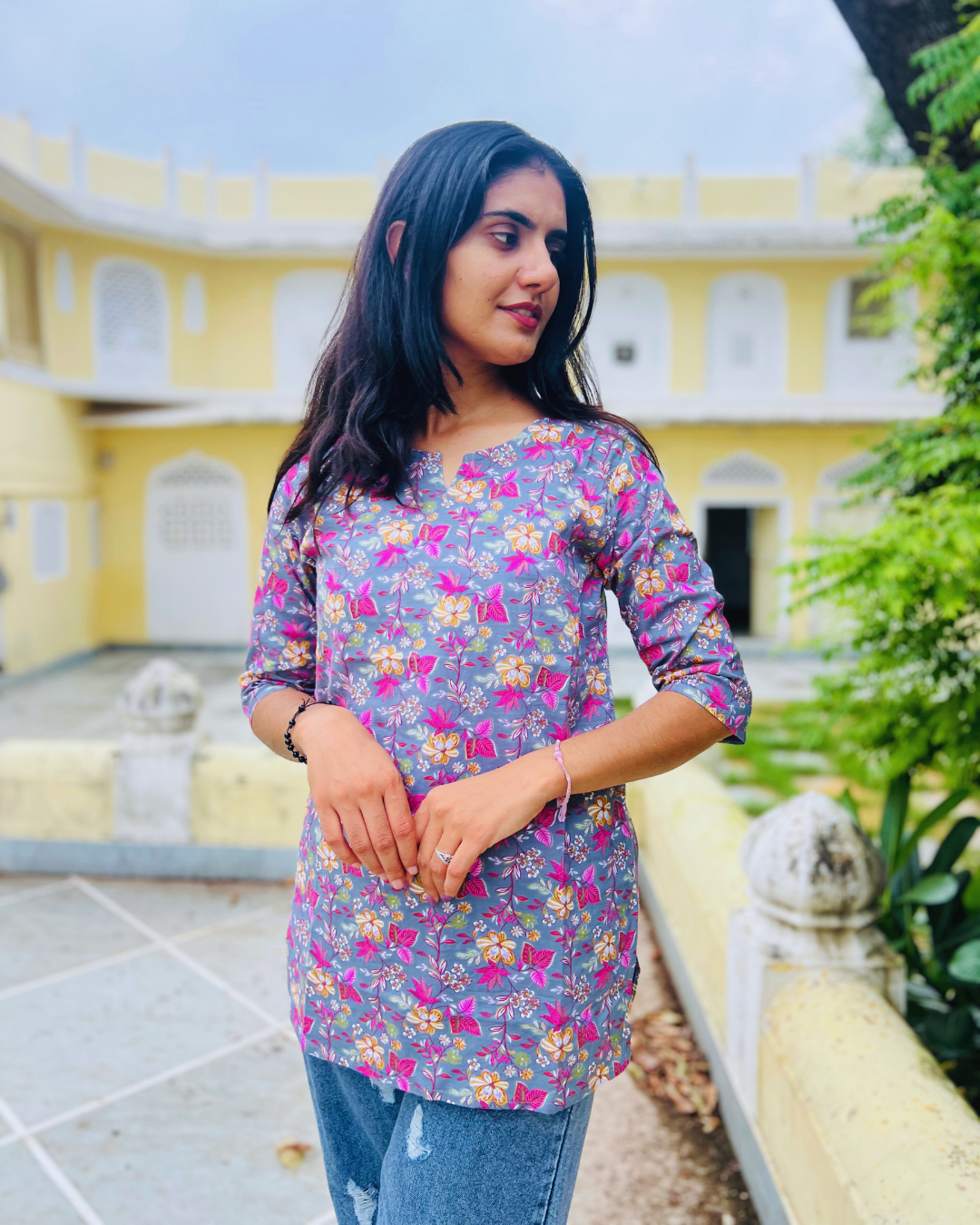 Aarvi Floral Kurti – Grey