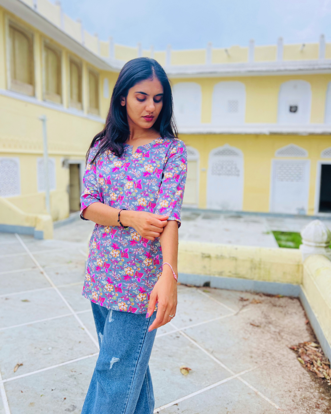 Aarvi Floral Kurti – Grey