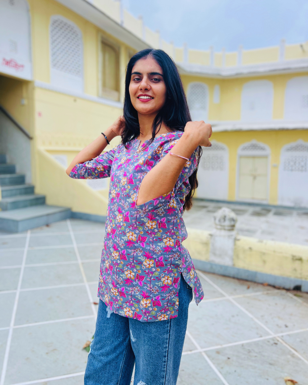 Aarvi Floral Kurti – Grey